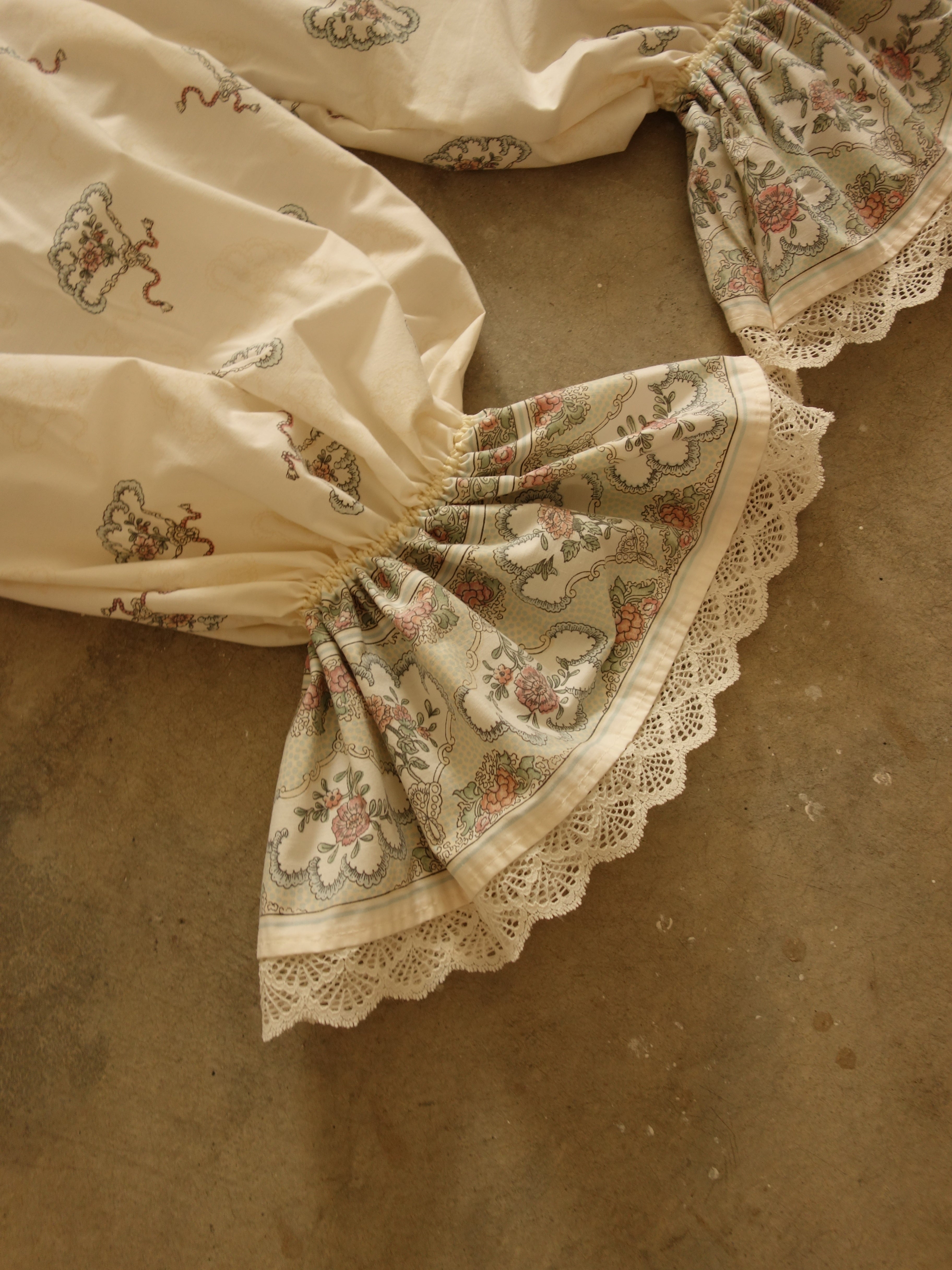 Tea Time Bloomers