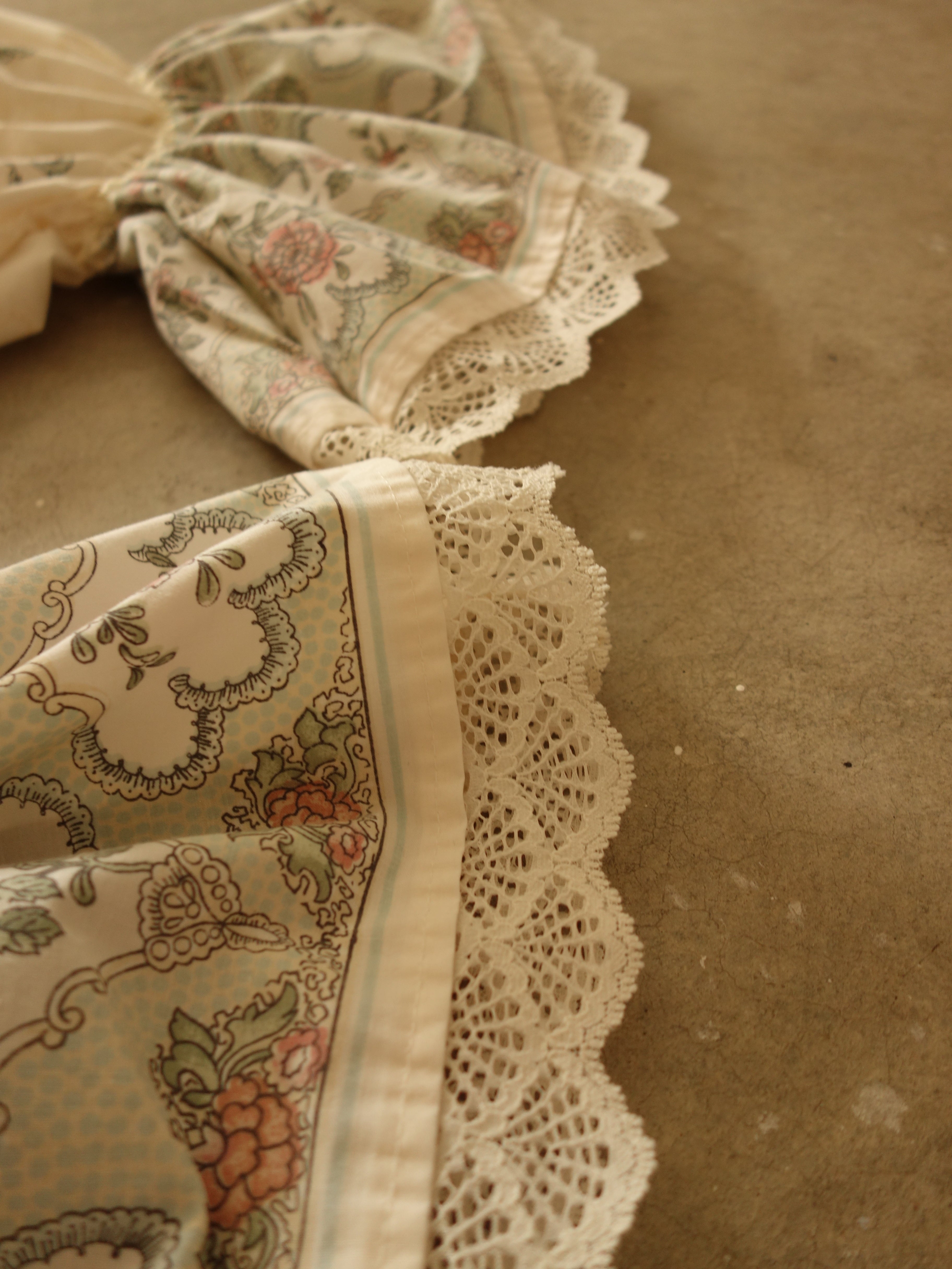 Tea Time Bloomers