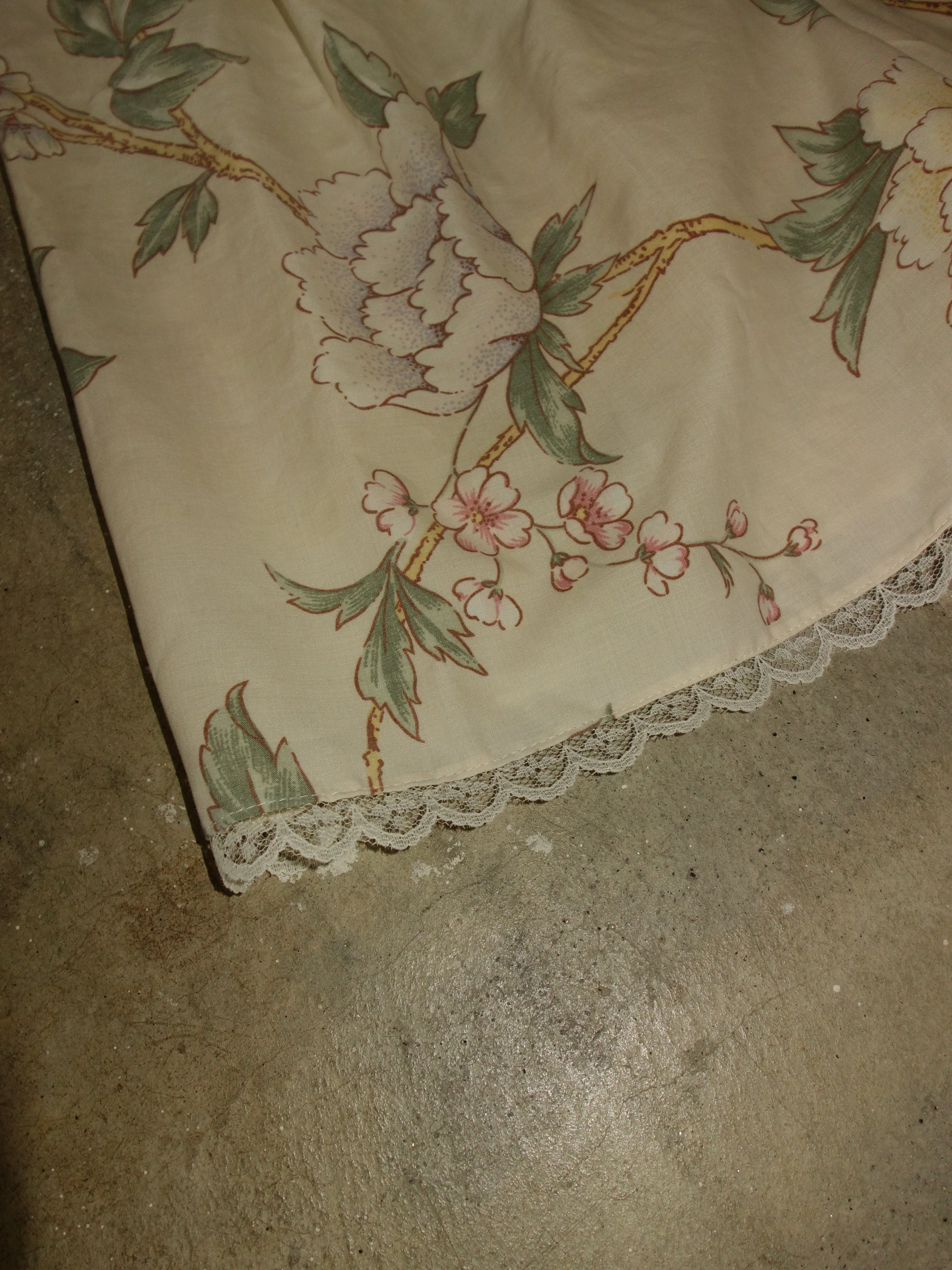 [small] Floral Pillow Shorts