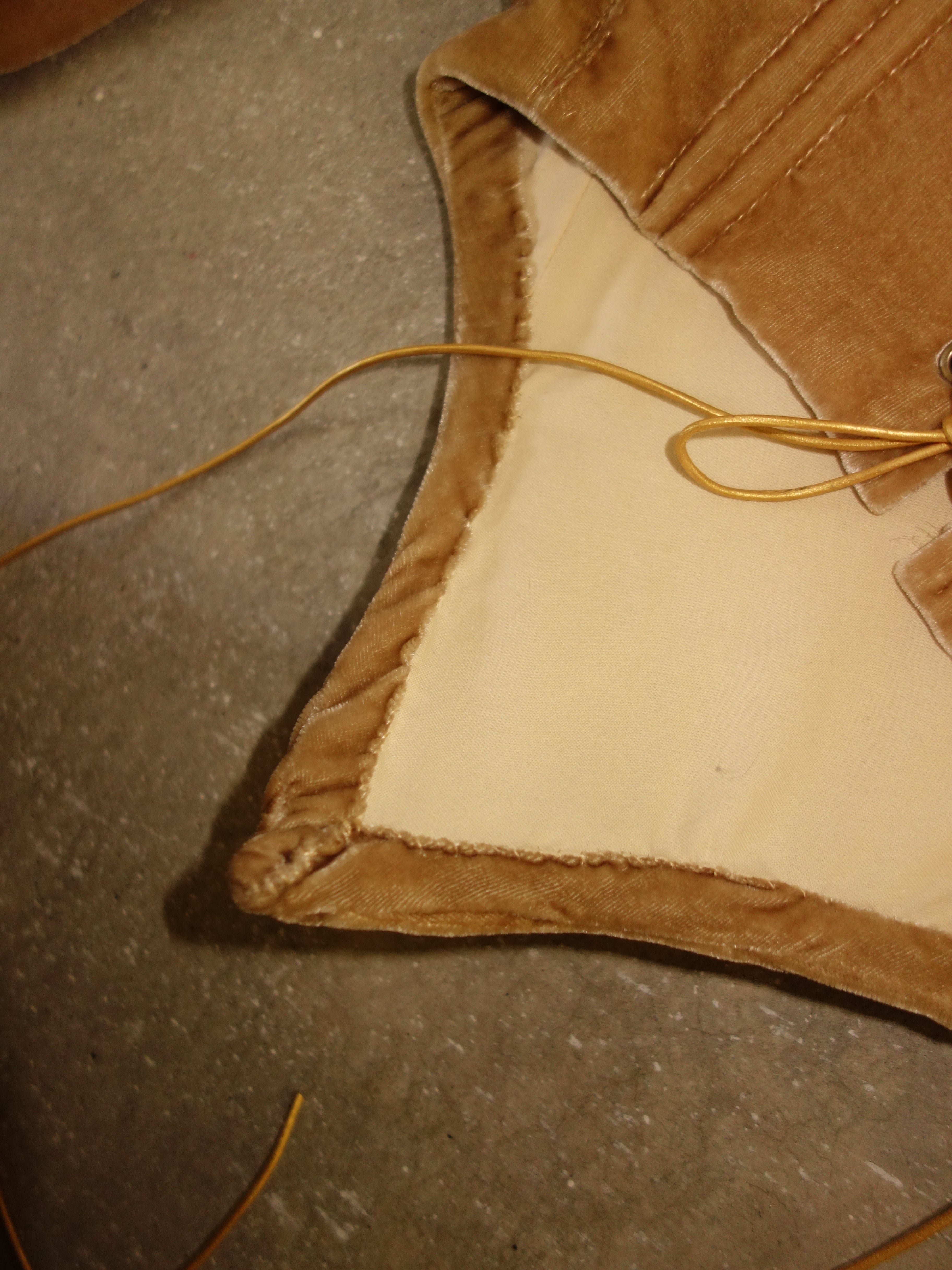 [s] Silk Velvet Corset