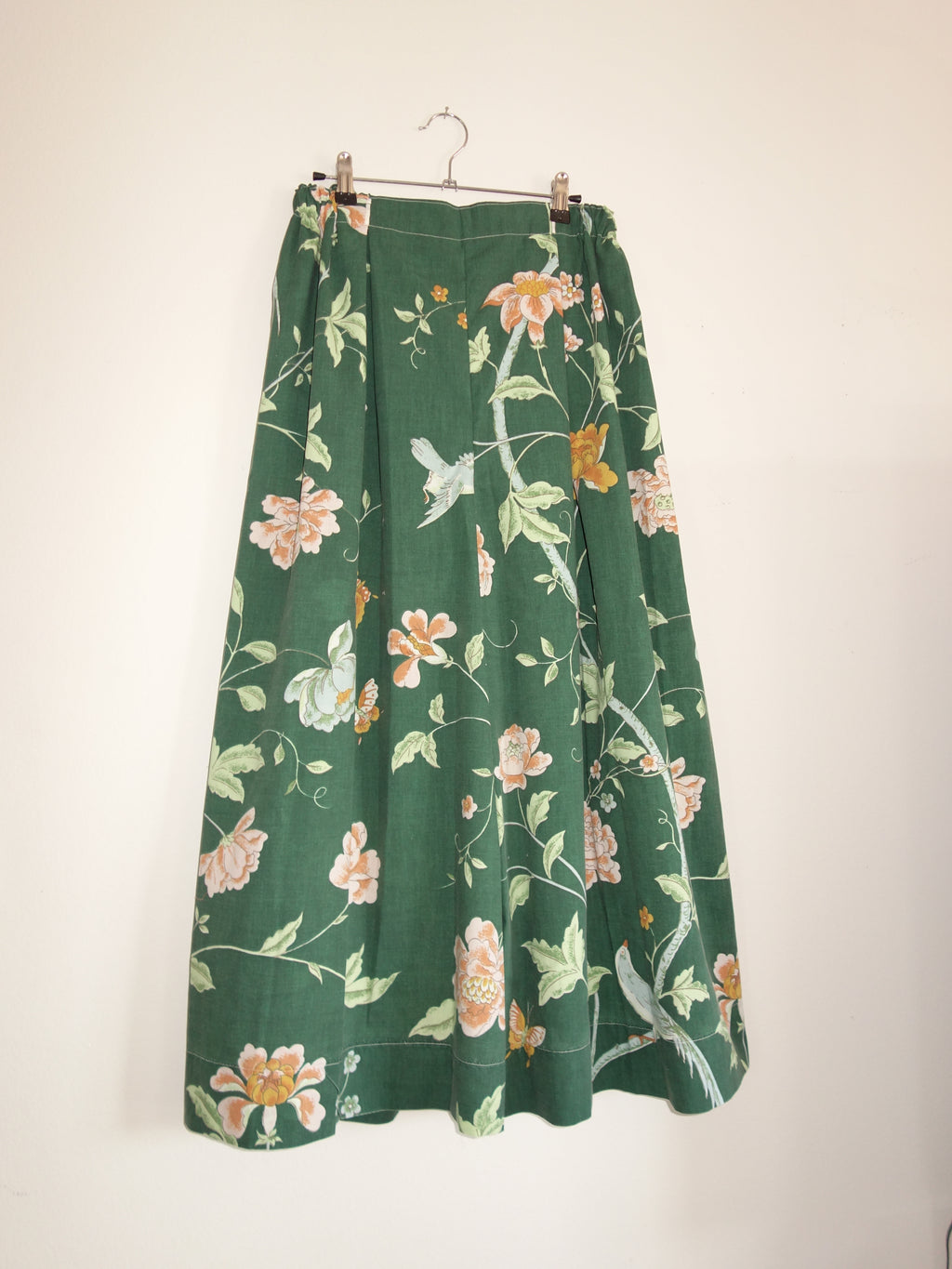 [tall] bird garden 𝑝𝑖𝑙𝑙𝑜𝑤 𝑝𝑎𝑛𝑡𝑠