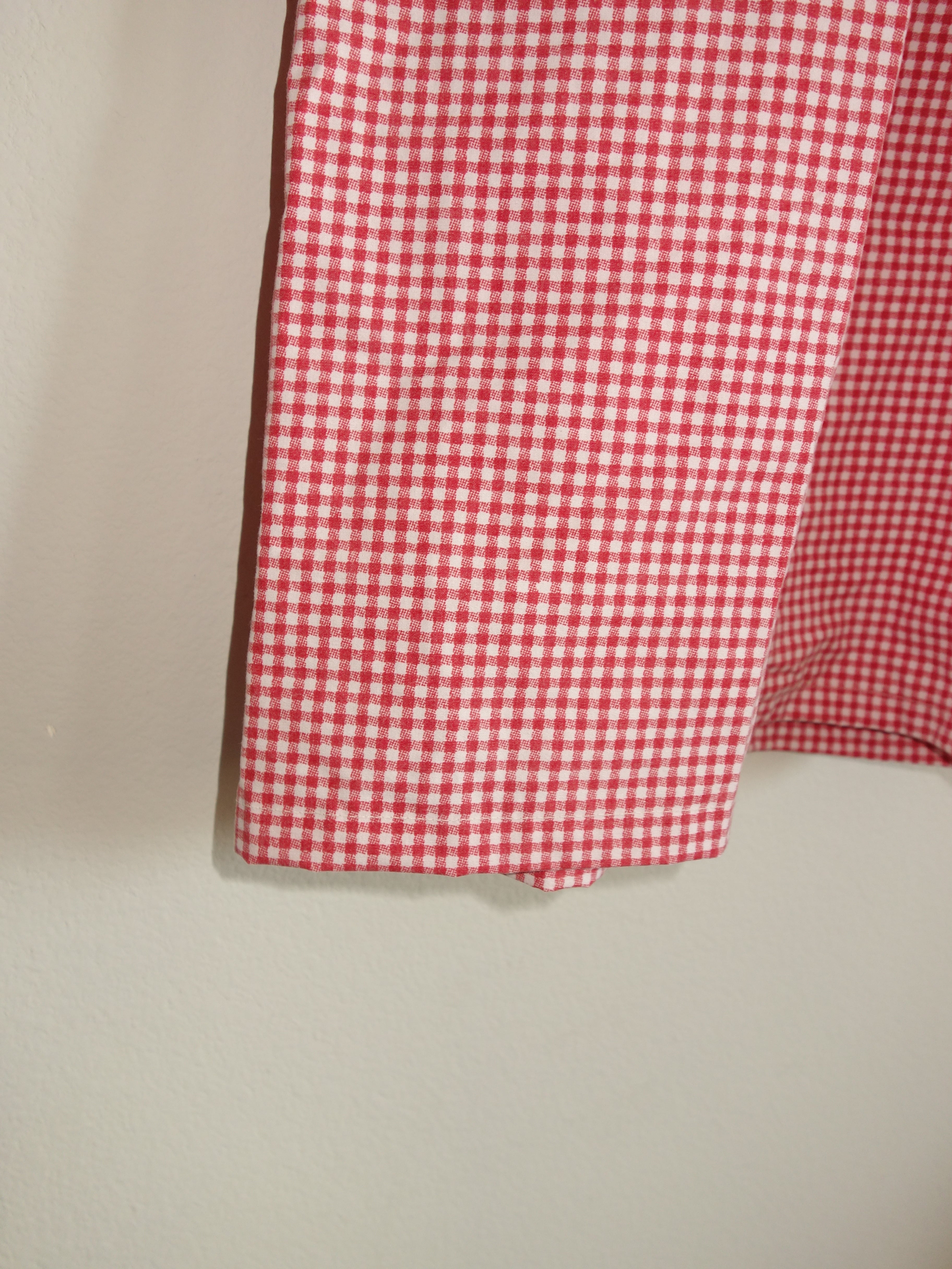 [tall] red gingham 𝑝𝑖𝑙𝑙𝑜𝑤 𝑝𝑎𝑛𝑡𝑠