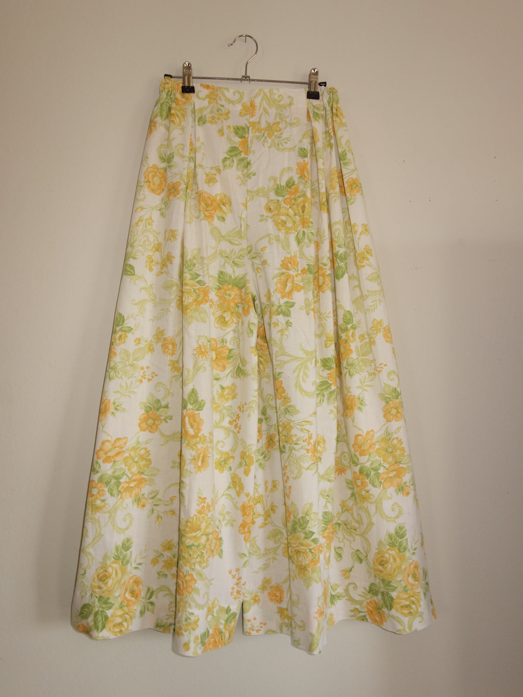 [tall] romantic floral 𝑝𝑖𝑙𝑙𝑜𝑤 𝑝𝑎𝑛𝑡𝑠