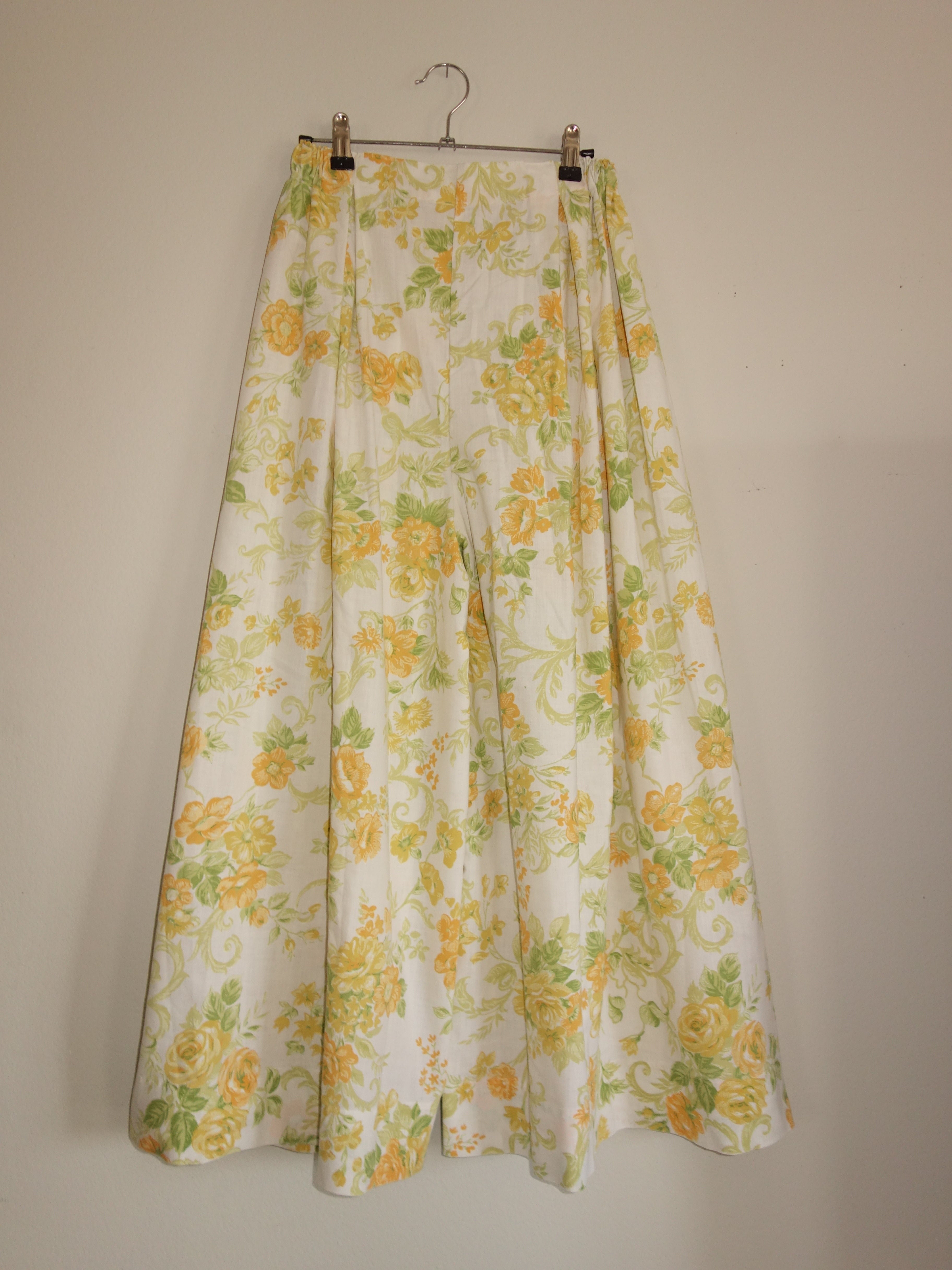 [tall] romantic floral 𝑝𝑖𝑙𝑙𝑜𝑤 𝑝𝑎𝑛𝑡𝑠