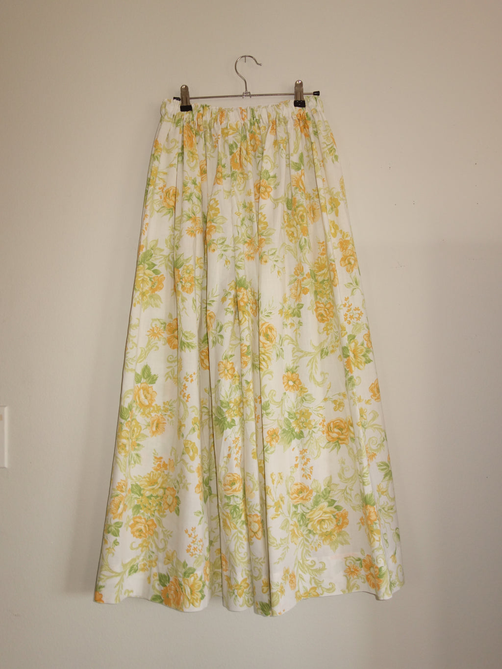 [tall] romantic floral 𝑝𝑖𝑙𝑙𝑜𝑤 𝑝𝑎𝑛𝑡𝑠