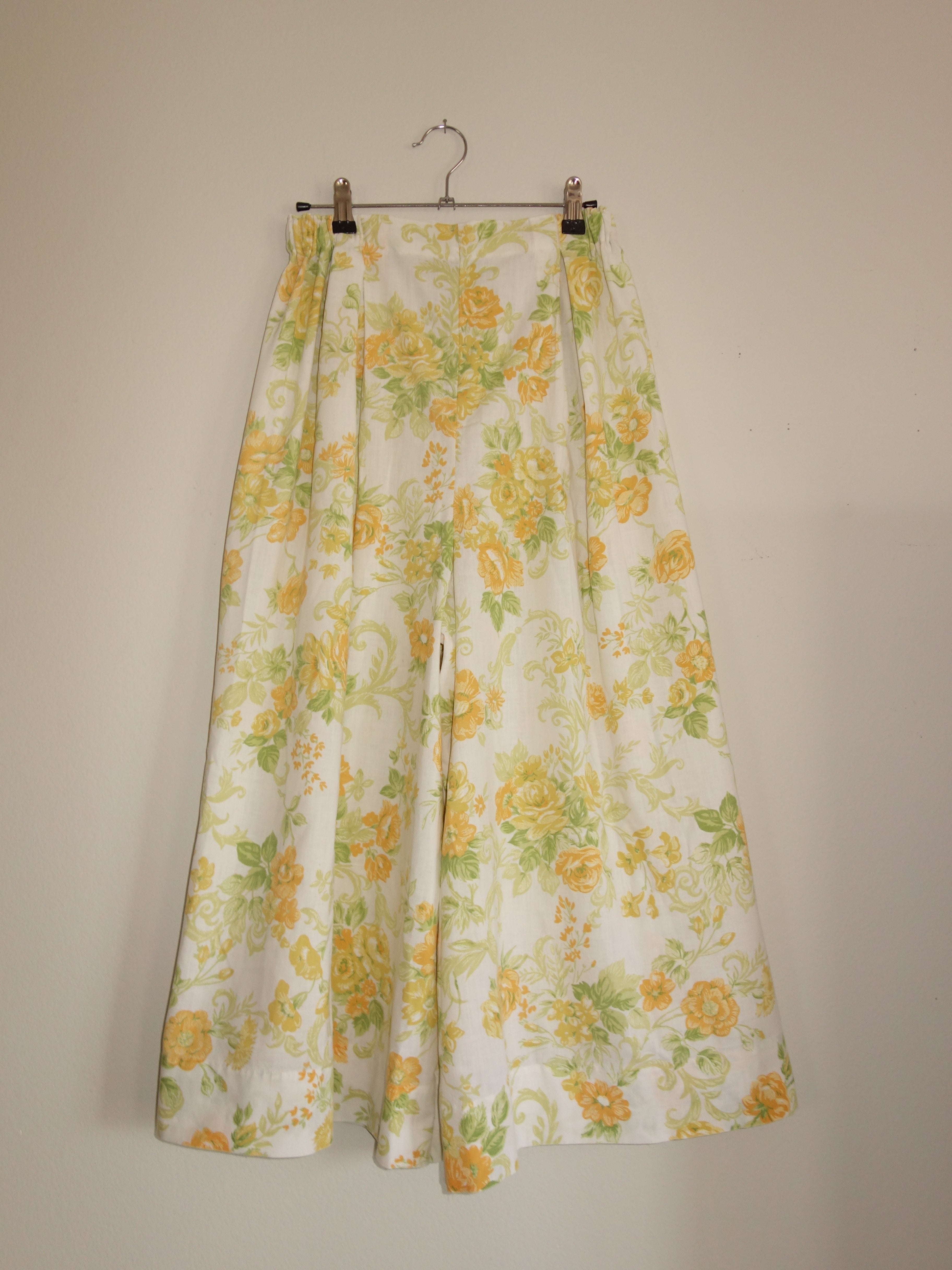romantic floral 𝑝𝑖𝑙𝑙𝑜𝑤 𝑝𝑎𝑛𝑡𝑠