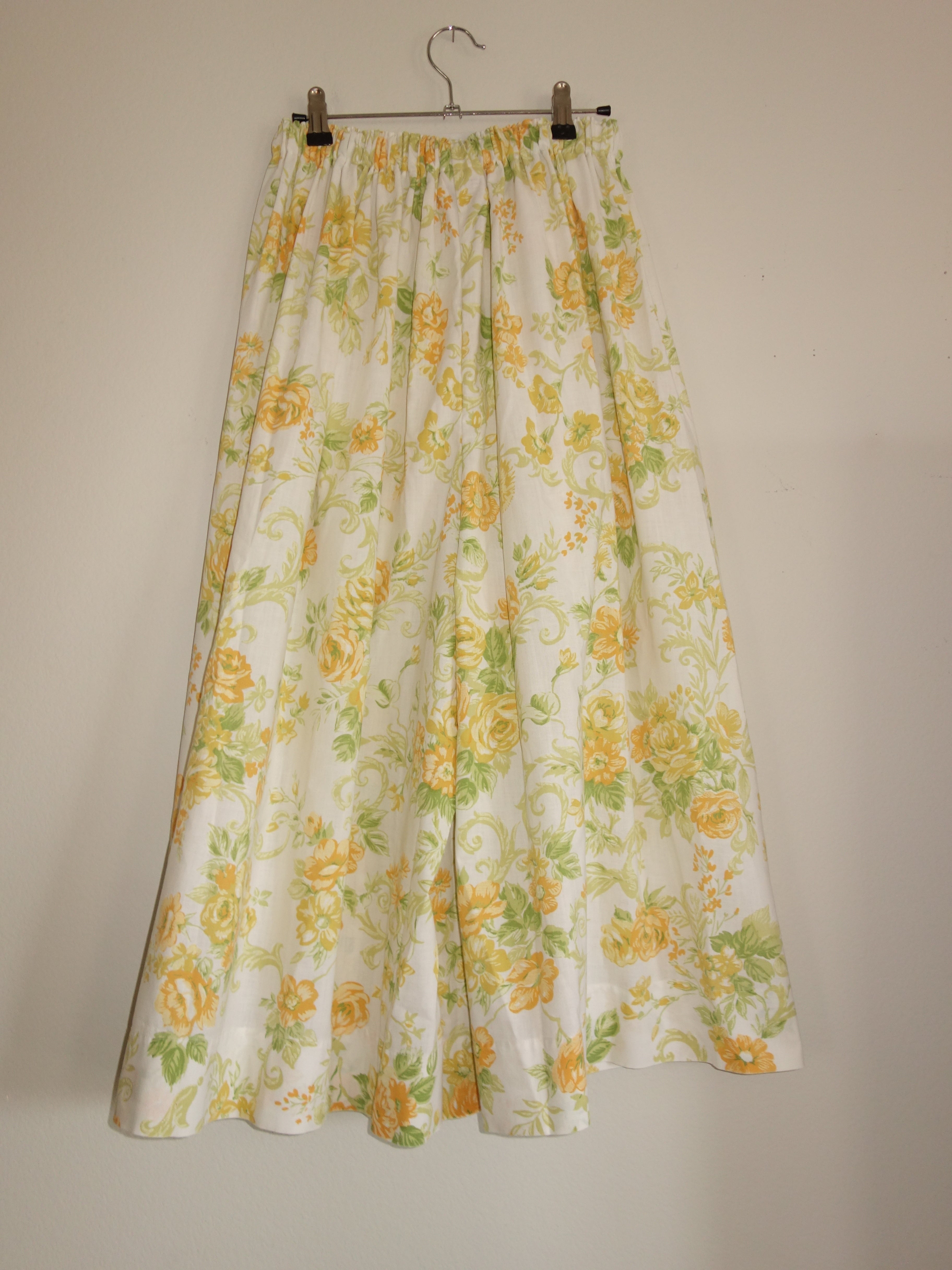 romantic floral 𝑝𝑖𝑙𝑙𝑜𝑤 𝑝𝑎𝑛𝑡𝑠