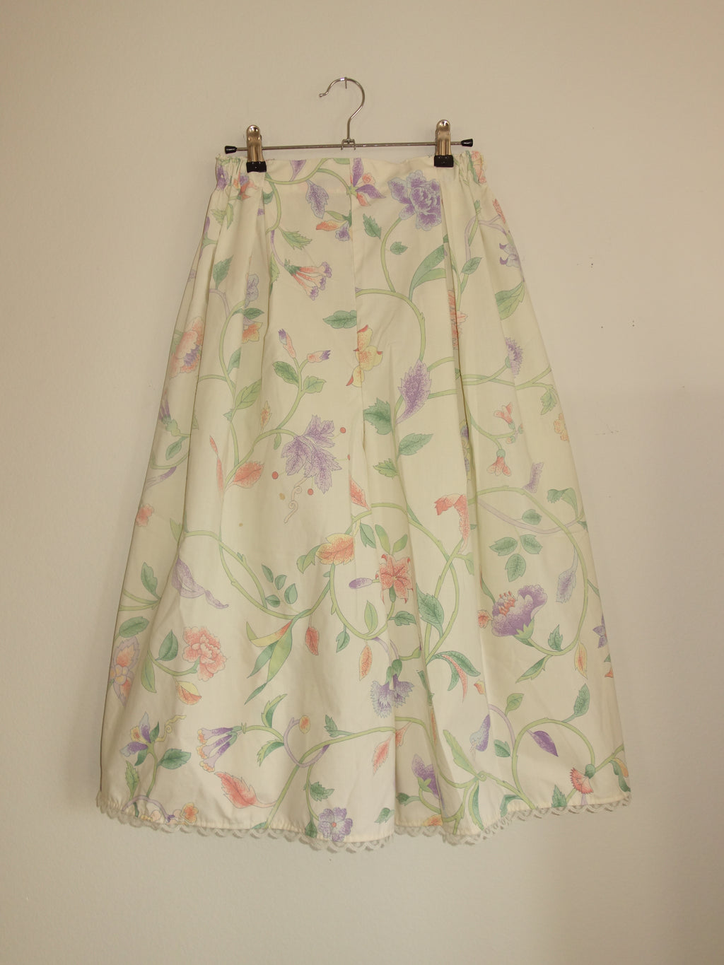 japanese floral 𝑝𝑖𝑙𝑙𝑜𝑤 𝑝𝑎𝑛𝑡𝑠 w lace trim