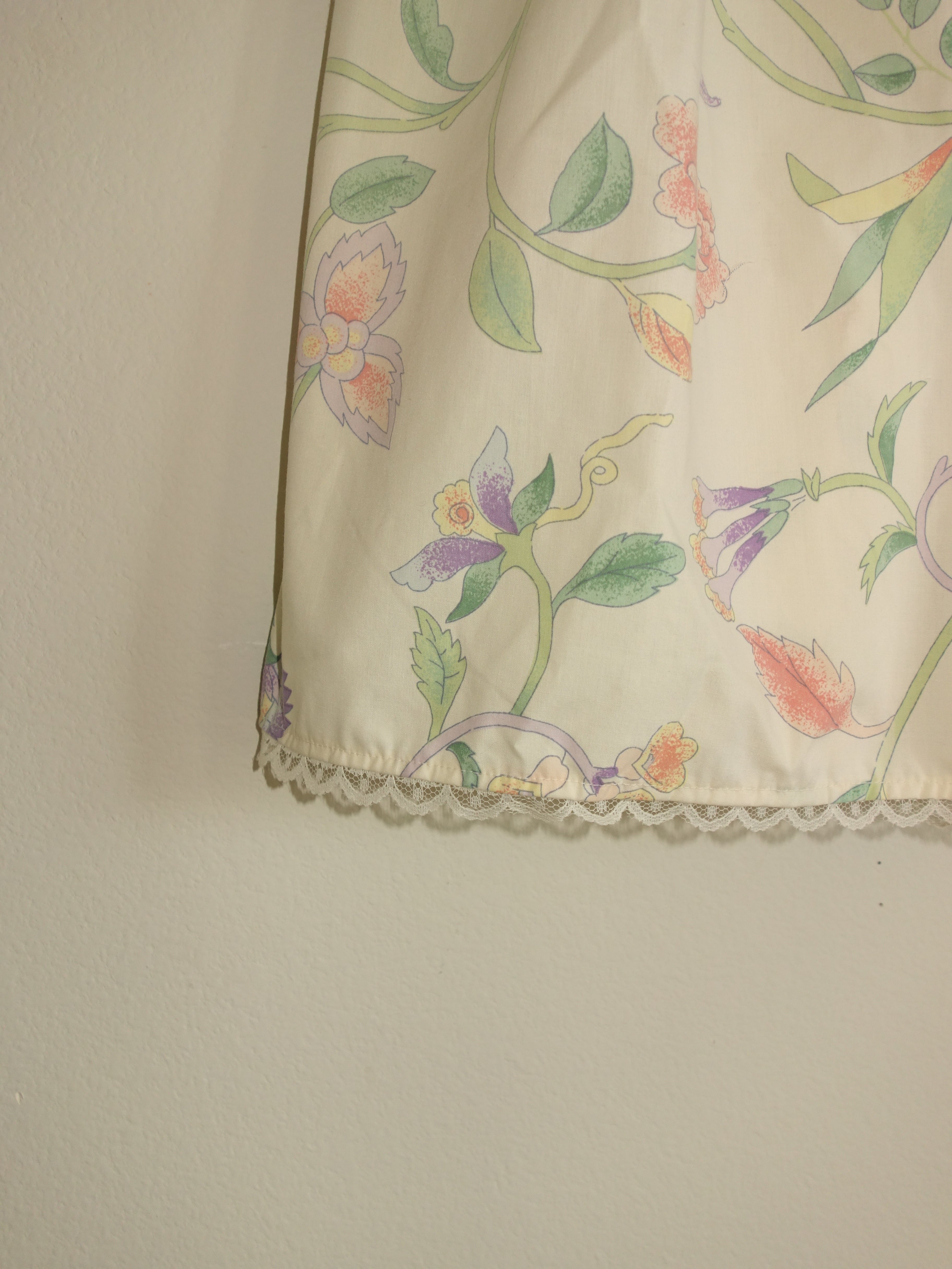 japanese floral 𝑝𝑖𝑙𝑙𝑜𝑤 𝑝𝑎𝑛𝑡𝑠 w lace trim