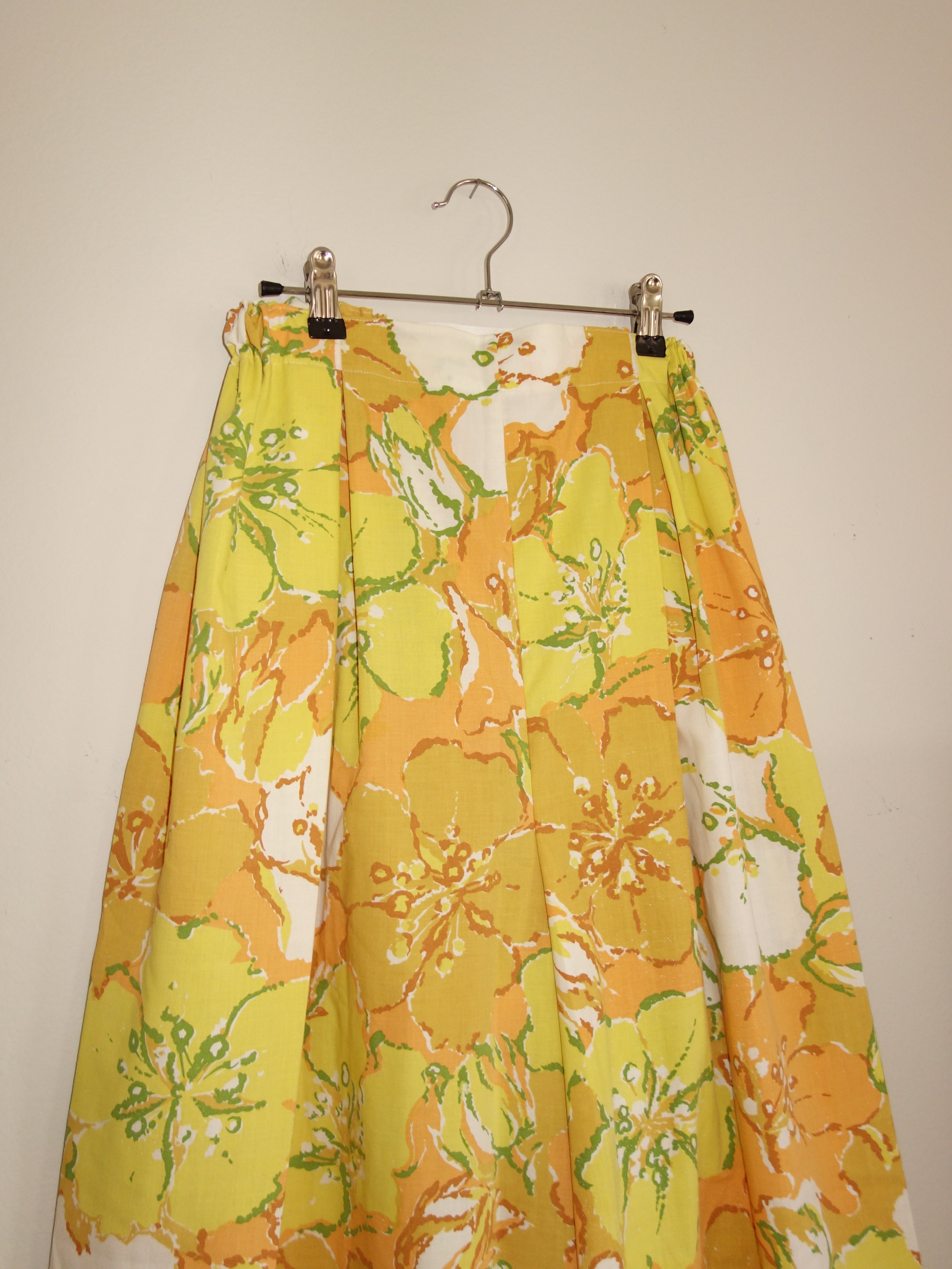70s bold floral 𝑝𝑖𝑙𝑙𝑜𝑤 𝑝𝑎𝑛𝑡𝑠