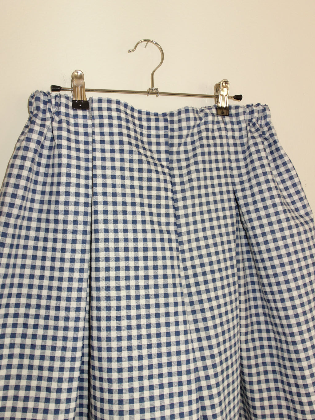 navy gingham 𝑝𝑖𝑙𝑙𝑜𝑤 𝑝𝑎𝑛𝑡𝑠