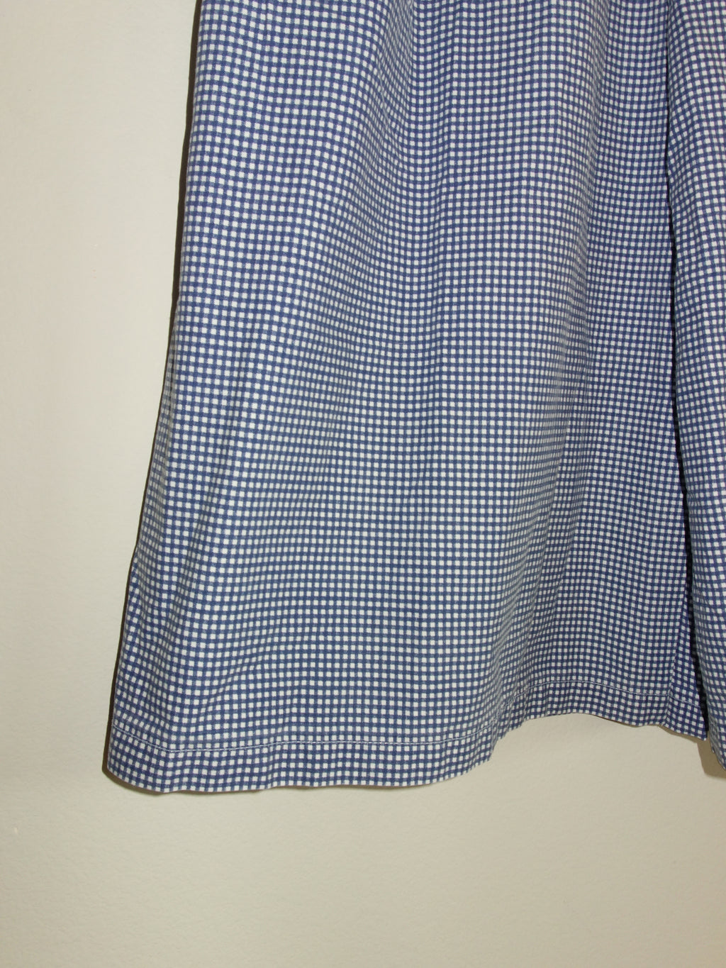 small navy gingham 𝑝𝑖𝑙𝑙𝑜𝑤 𝑝𝑎𝑛𝑡𝑠