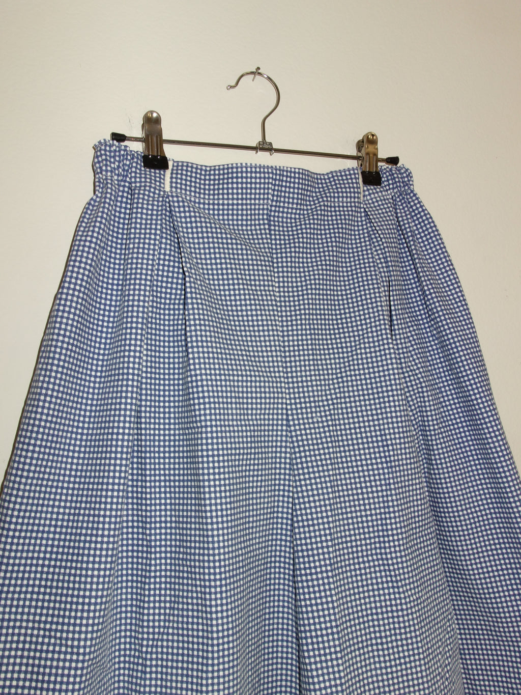 small navy gingham 𝑝𝑖𝑙𝑙𝑜𝑤 𝑝𝑎𝑛𝑡𝑠