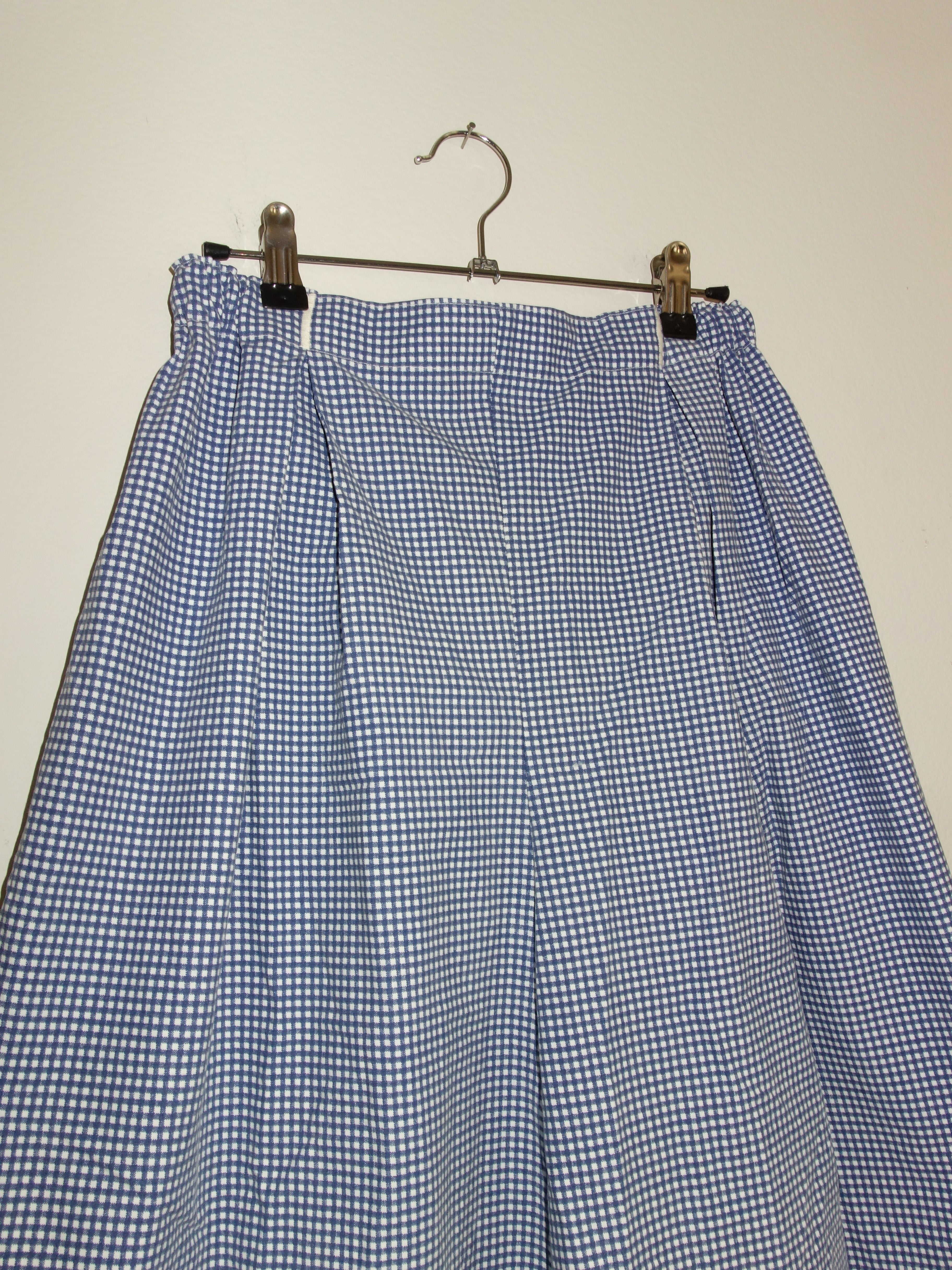 small navy gingham 𝑝𝑖𝑙𝑙𝑜𝑤 𝑝𝑎𝑛𝑡𝑠