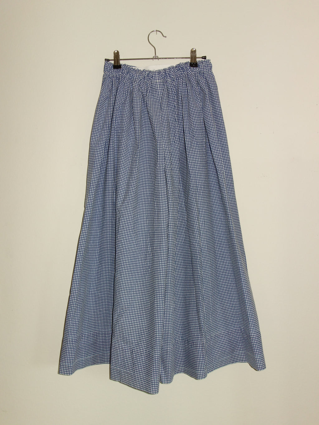 small navy gingham 𝑝𝑖𝑙𝑙𝑜𝑤 𝑝𝑎𝑛𝑡𝑠