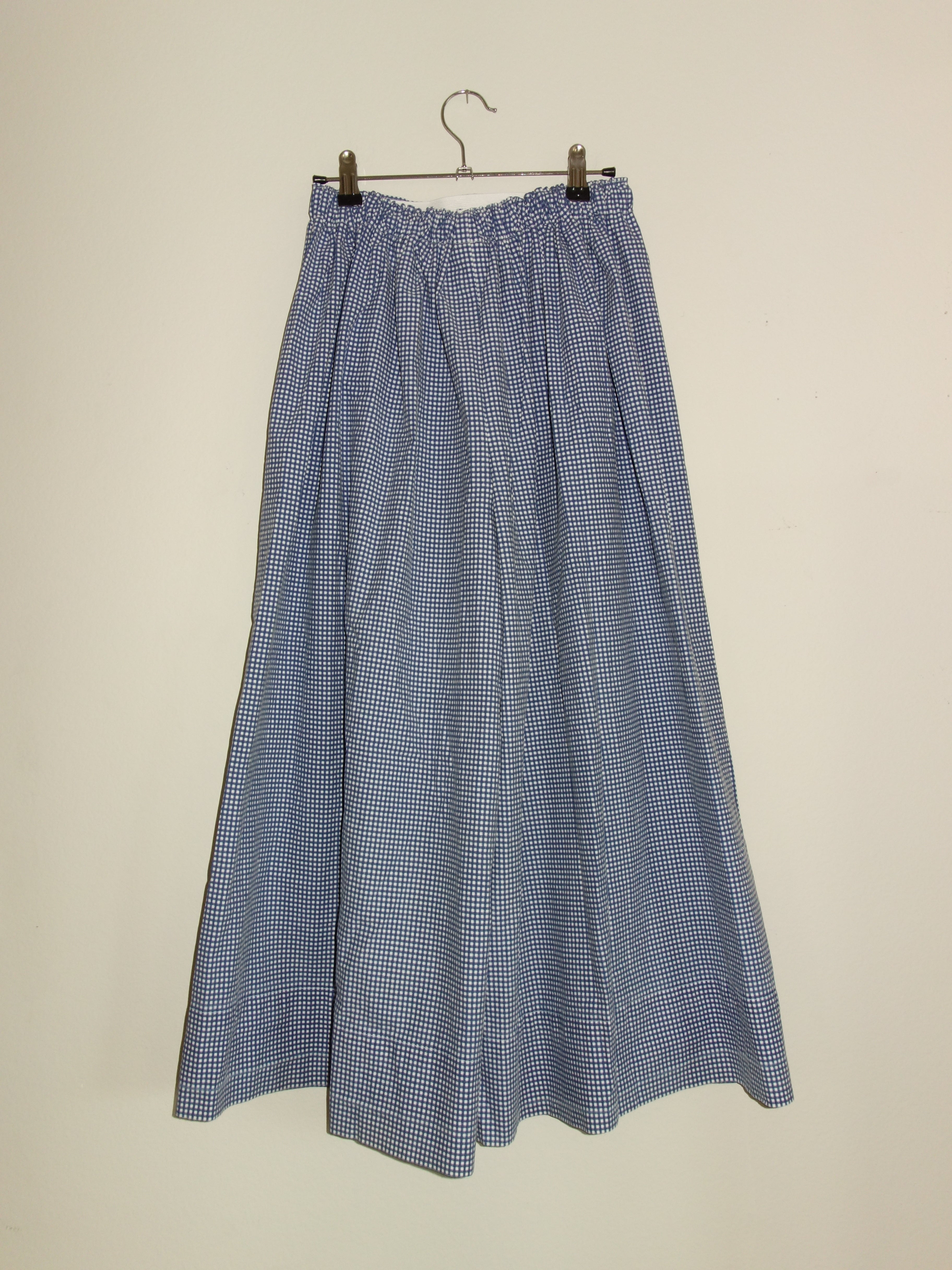 small navy gingham 𝑝𝑖𝑙𝑙𝑜𝑤 𝑝𝑎𝑛𝑡𝑠