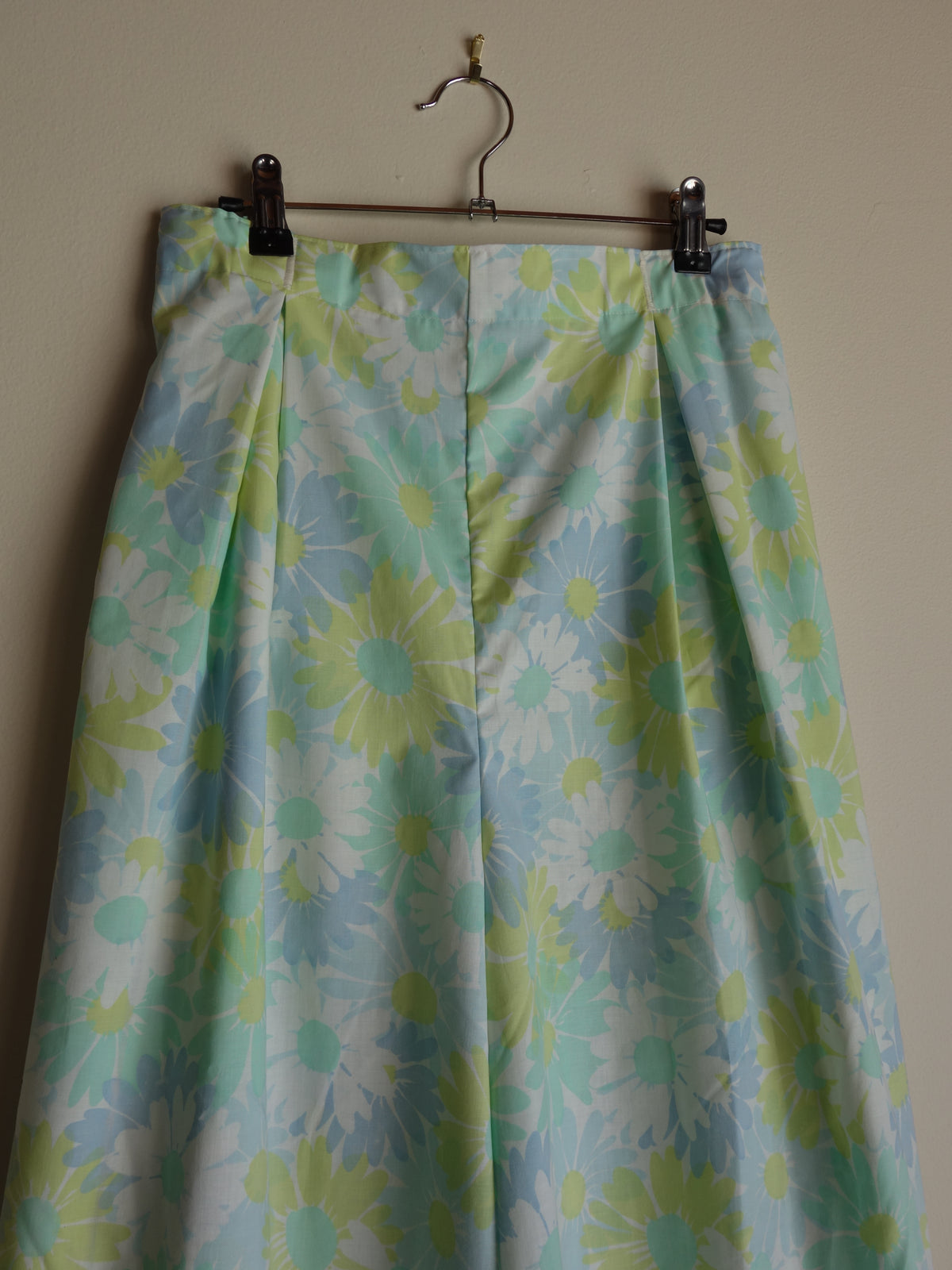 vintage floral 𝑝𝑖𝑙𝑙𝑜𝑤 𝑝𝑎𝑛𝑡𝑠