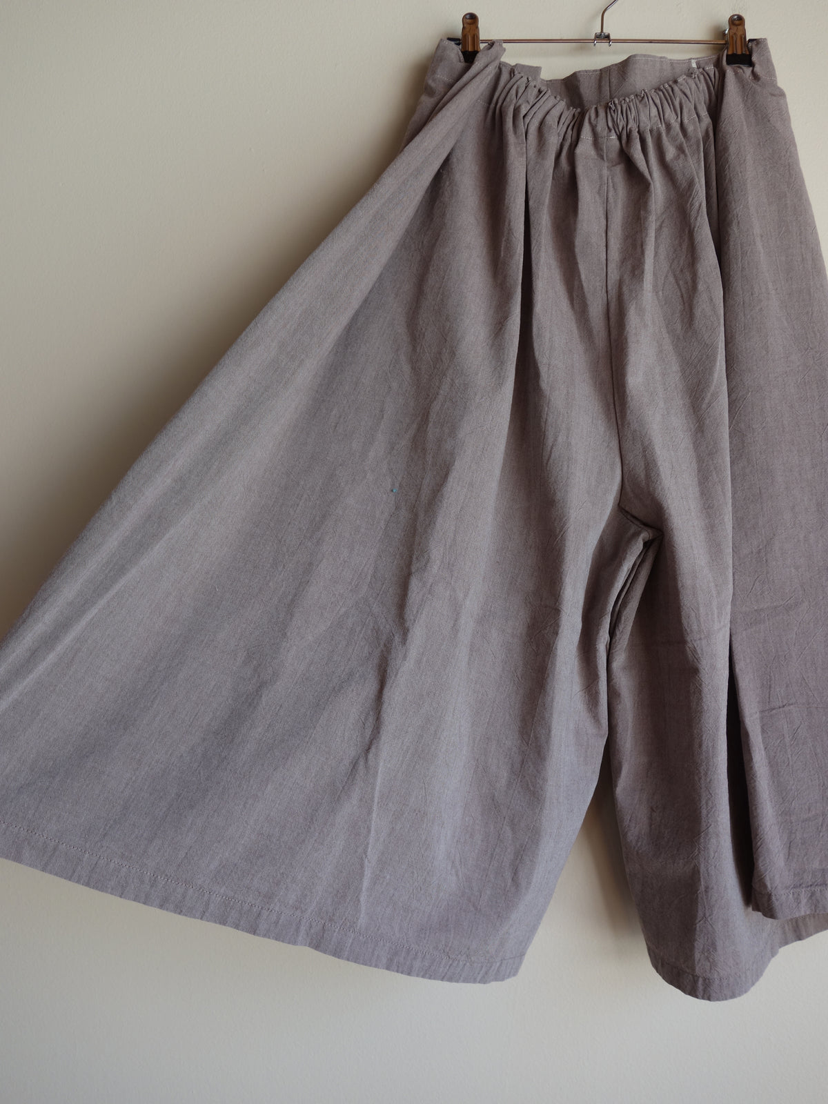 mauve cotton 𝑝𝑖𝑙𝑙𝑜𝑤 𝑝𝑎𝑛𝑡𝑠