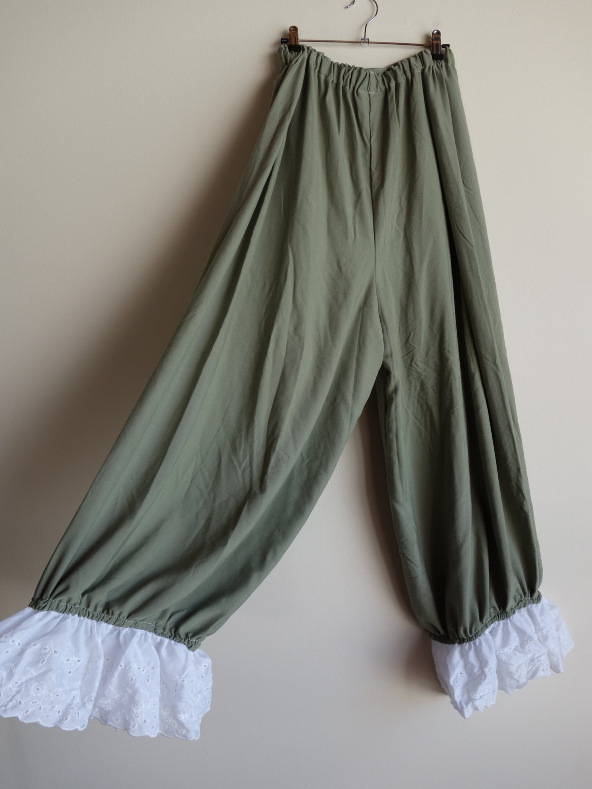 [tall] green olive 𝑝𝑖𝑙𝑙𝑜𝑤 𝑝𝑎𝑛𝑡𝑠 w cotton ankles